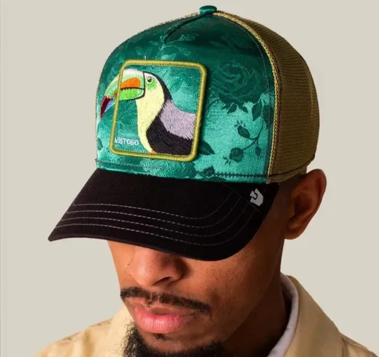 Gorra Trucker Vistoso con Parche de Tucán Verde y Café