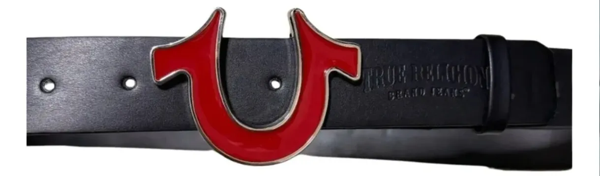 Cinturón True Religion de Piel Negro con Hebilla Roja