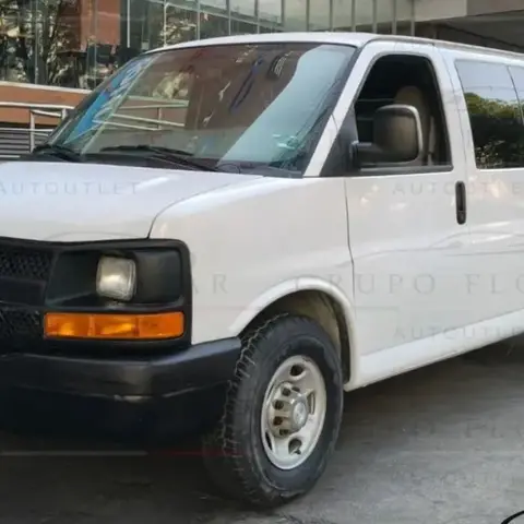 Van Chevrolet Express Pasajeros Blanca - Camioneta de Trabajo