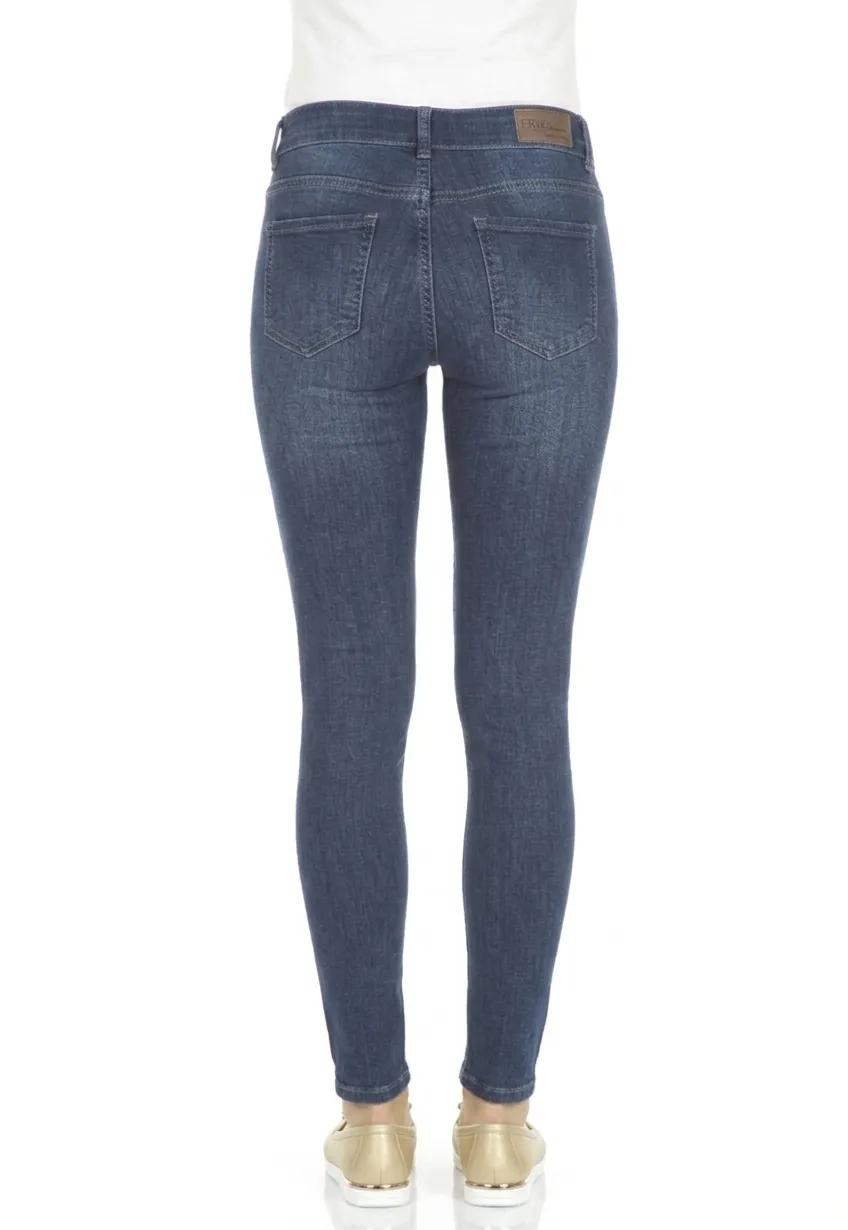 Jeans de mezclilla azul medio estilo skinny para mujer