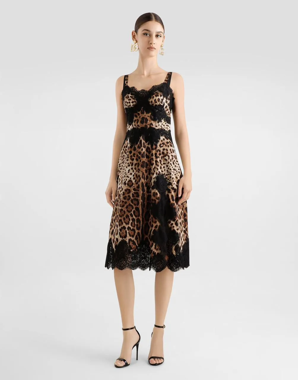 Vestido Negro Lentejuelas Cuello Alto Manga Larga con Encaje