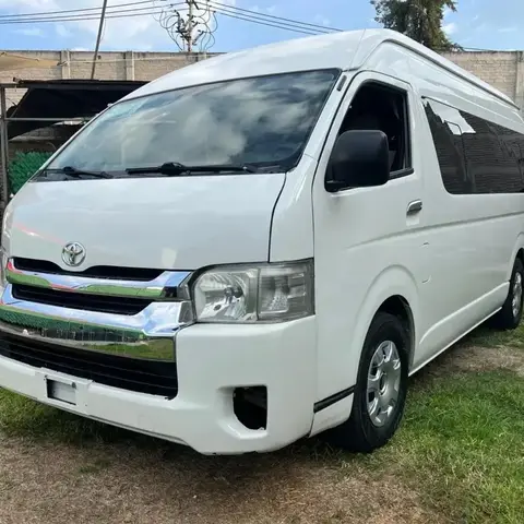 Toyota Hiace Panel Techo Alto Blanca para Pasajeros o Carga