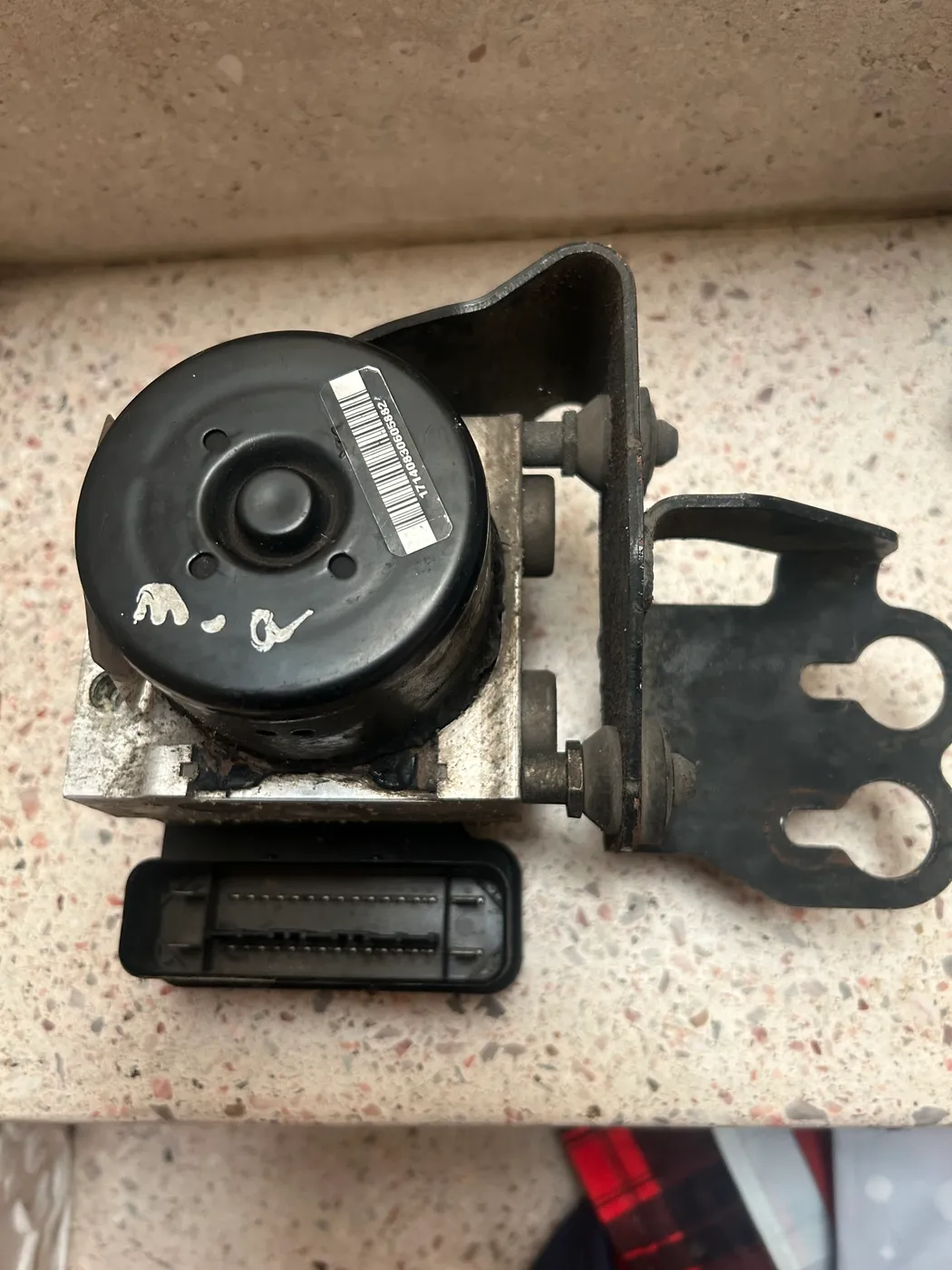 Módulo ABS para caliber 2007 con código 1B3KC52KC8AN8504