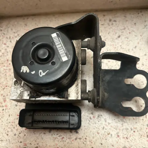 Módulo ABS para caliber 2007 con código 1B3KC52KC8AN8504