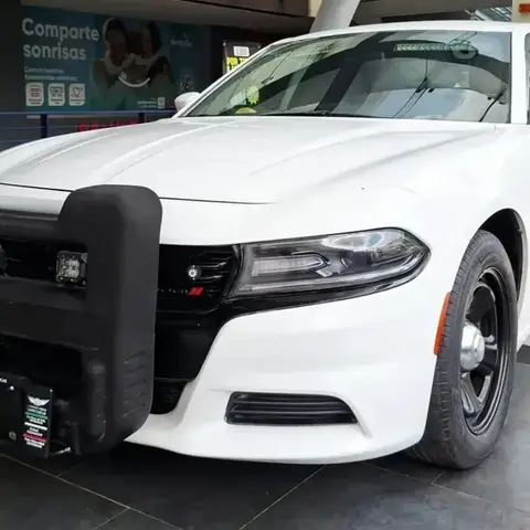 Dodge Charger Pursuit Blanco Equipamiento Policial