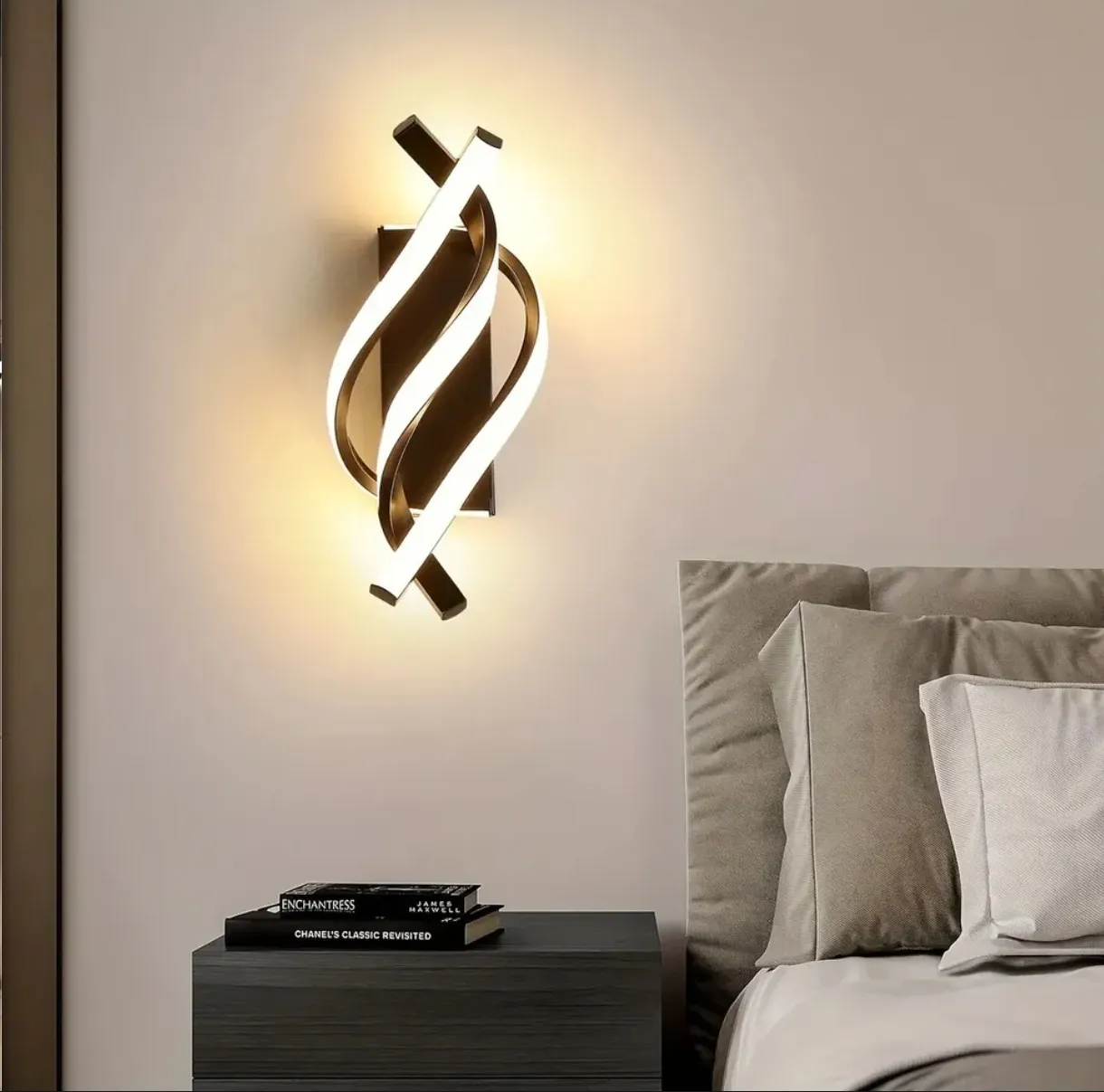 Lámpara de pared LED moderna diseño ondulado color negro/dorado